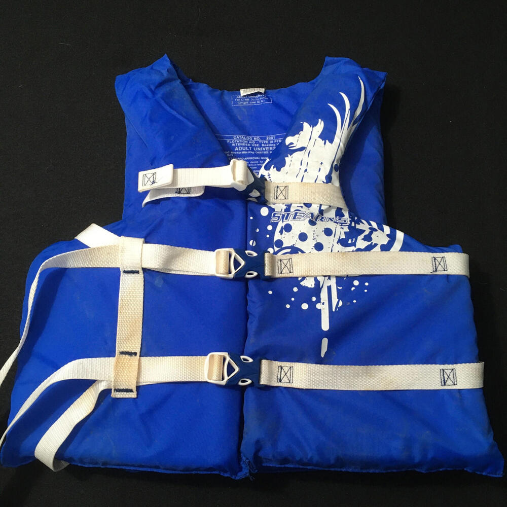 #NN Stearns Adult Classic Universal Series Vest 30" - 52" Inches Type III PFD
